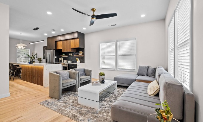 Washington Park House | Exquisite Stay at Cosmopolitan of Atlanta - Top Guest Rated