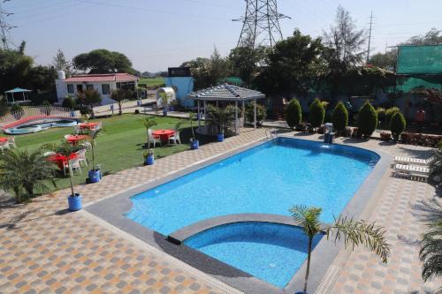 Sanwer Resort | Cosmos Resort Maliblu