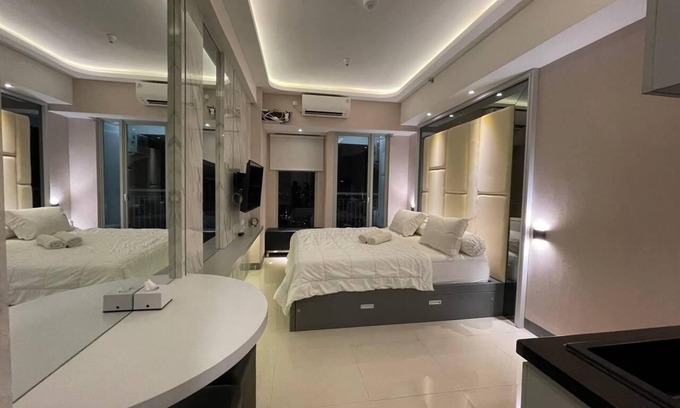 Surabaya Apartment | Convenient Cosmy Benson Apartment Near Pakuwon Mall