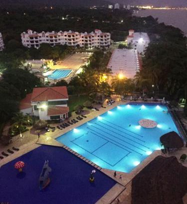 Papare Apartment | Sunny Costa Azul Suite 804 with Oceanfront Views