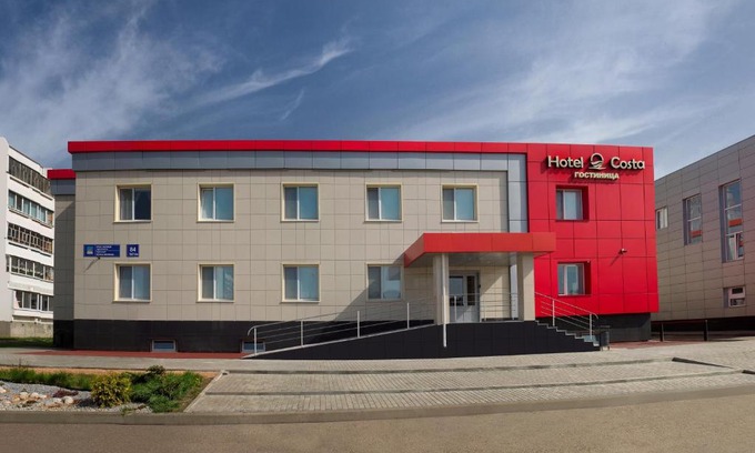 Naberezhnye Chelny Hotel | Budget-Friendly Costa Hotel with Hot Tub & Kitchen Amenities