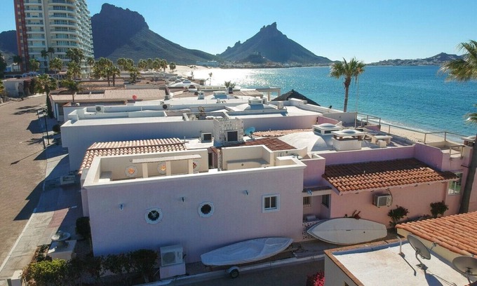 San Carlos House | Beachfront Bliss: Costa Del Mar #124 for Family Getaways