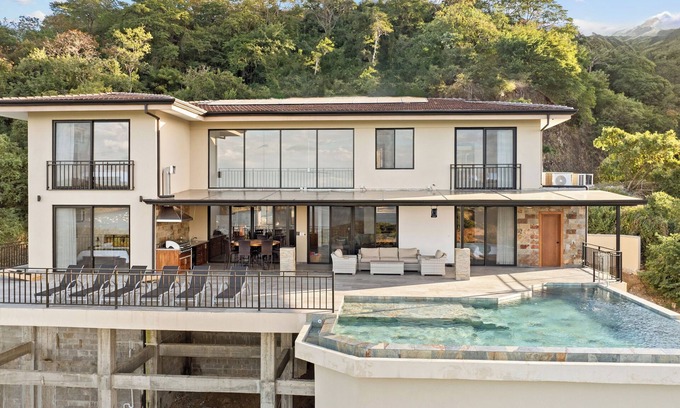 Coco Villa | Costa Rica Villa - Ocean Views & Private Pickleball Court
