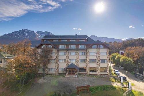 Province of Tierra del Fuego Hotel | Inviting Costa Ushuaia: Family-Friendly & Wheelchair Accessible