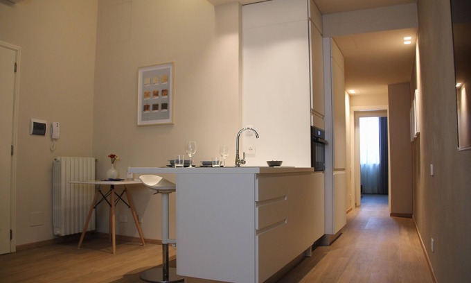 Ravenna Apartment | Renovated Costa20 Apartment in Vibrant Downtown Location