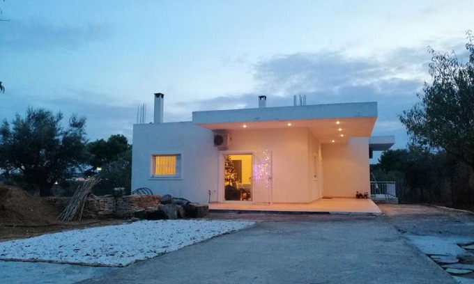 Pallini House | Family-Friendly Costas Farmhouse Near Athens Airport