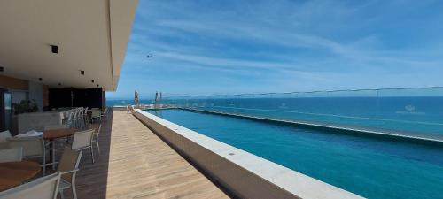 Stella Maris Apartment | Stay at Premium Stella Maris: Family-Friendly with Pool