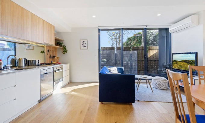 Flemington Apartment | Inviting 1-Bed Retreat with Private Balcony Near Showgrounds