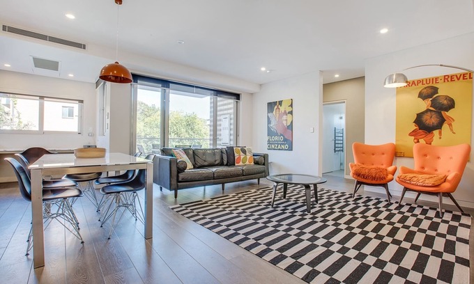 Cremorne Apartment | Inviting 1-Bedroom Apartment Near City with Kitchen Access