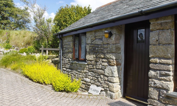 Saint Breward Cottage | Inviting Cottage Retreat with Hot Tub on Bodmin Moor