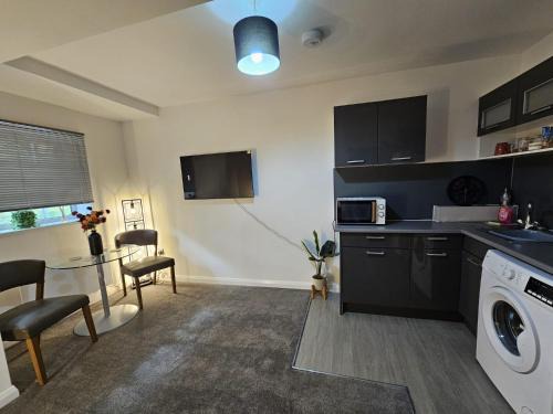 Swindon Apartment | Cosy 1 Bedroom Flat Sleeps 2 Free Wi-Fi