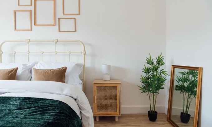 Valentines Apartment | Family-Friendly 2 Bedroom Flat in Ilford, London - Highly Rated