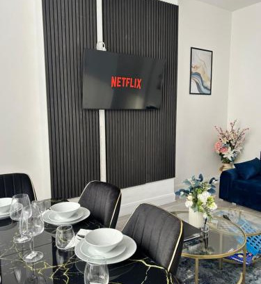 Shepherd's Bush Apartment | Cosy 3 Bed flat in Shepherds bush Sleeps 8 guest