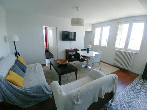 Nogent-le-Rotrou Apartment | Bright 3-Room Retreat Near Train Station with Netflix Access