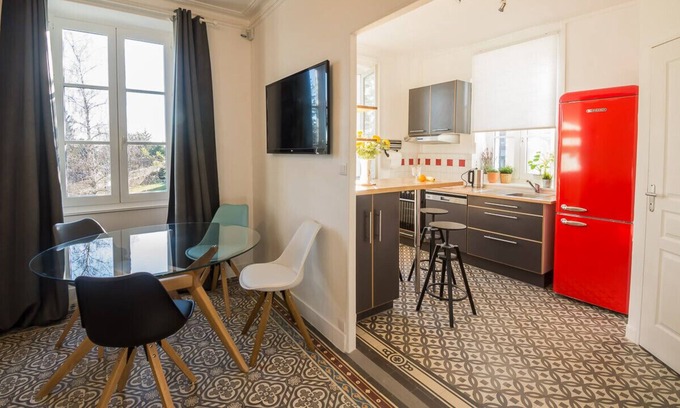 Macon Apartment | Inviting 3-Room Flat in Mâcon's Residential District