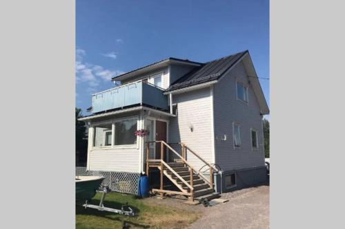 Vantaa Apartment | Cozy 4-Bedroom House with Sauna Near Market & Transport