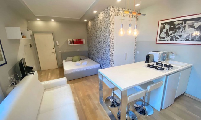 Calvairate Apartment | Viale Umbria Cozy Studio with Family-Friendly Amenities