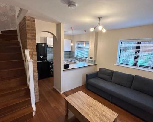 Hereford House | Stylish 1 Bed House Ideal for Family Getaways