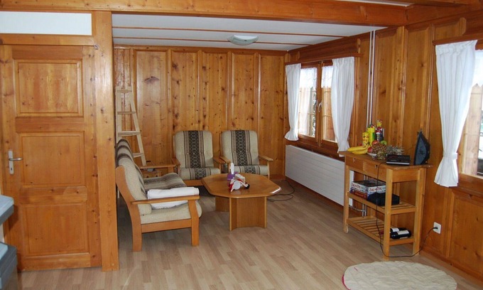 Latterbach Apartment | Cozy Apartment for 7 with Balcony, Pets Welcome & Parking