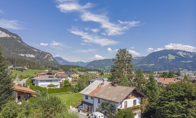 Sankt Johann in Tirol Apartment | Inviting Apartment with Terrace & Breakfast in Prime Location