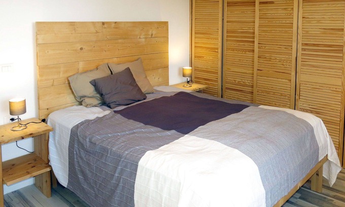 Cologna Spiaggia Villa | Cozy Villa Apartment with Pool and Ocean View Amenities