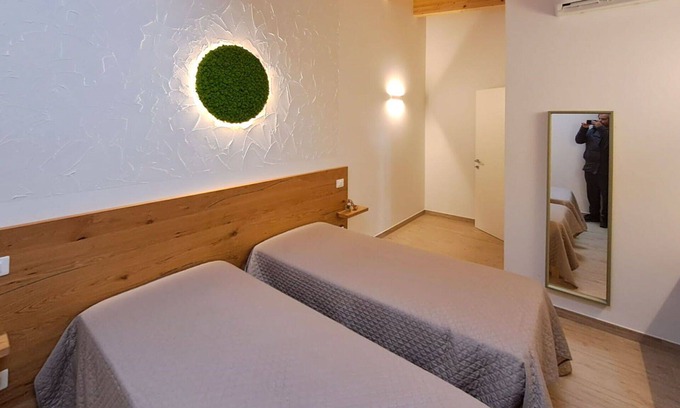 Cologna Spiaggia Villa | Cosy apartment in villa for 4 guests with A/C, WIFI and TV