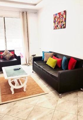 Sidi Abdel Aziz Apartment | Modern Apartment with Terrace in La Marsa, Rated 9.4/10