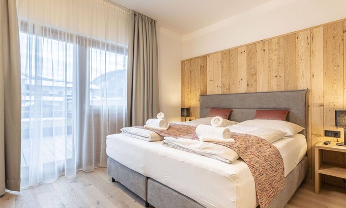 Reith bei Kitzbuehel Apartment | Inviting Apartment for 6 with Hot Tub and Pet Friendly Perks