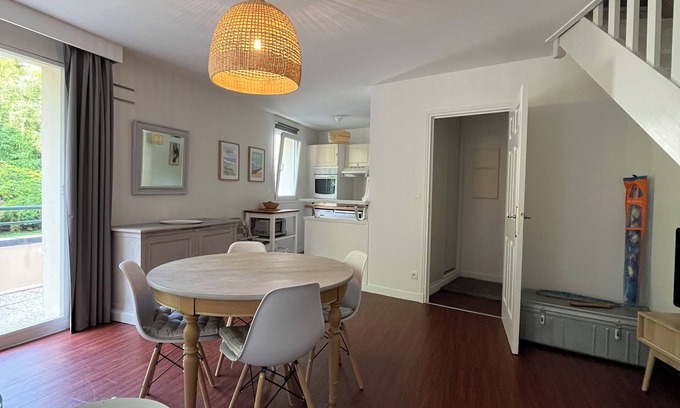 Hardelot-Plage Apartment | Tranquil Duplex Retreat with Pool and Tennis Court