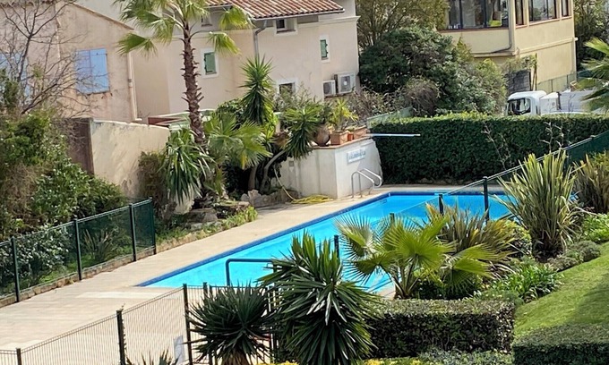 Mandelieu-la-Napoule Beach House | Cosy apartment 7 minutes walk from the sea!
