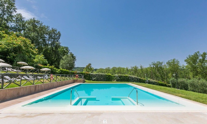 Castelfiorentino Villa | Comfortable Villa Apartment for 8 with Pool and Pet-Friendly