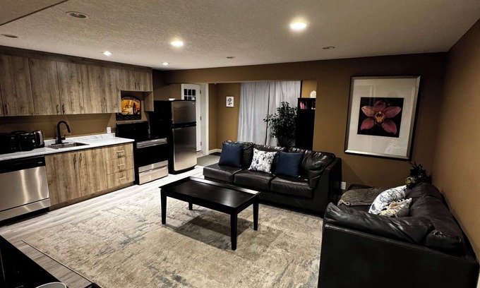 Chestermere Apartment | Cosy Apartment 10 mins from Calgary, available as an event space aswell!