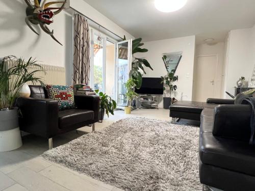 Nyon Apartment | Ideal 1 Bedroom Apartment for Your Business Getaway