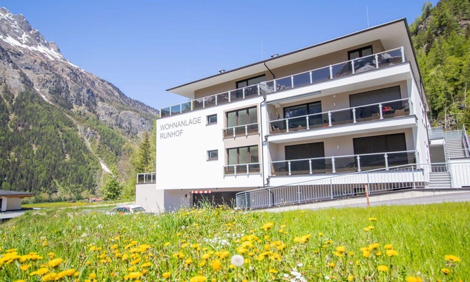 Runhof Apartment | Cozy Apartment for 4 with WIFI, Terrace, and Pet Welcome