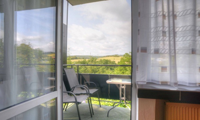 Bromskirchen Apartment | Cozy Apartment for 4 with Balcony, Pets Welcome & Lake View