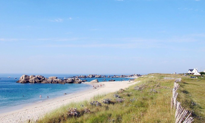 Kerlouan Apartment | Cozy Oceanfront Apartment for 2 with Pet-Friendly Amenities