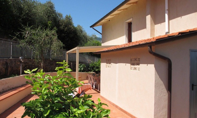 Santa Lucia Apartment | Inviting Apartment for 10 with Ocean View and Amenities