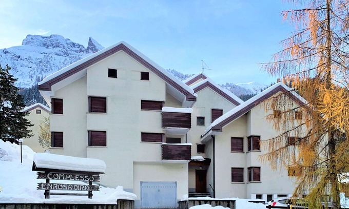 Alba Apartment | Cozy Apartment for Two with WIFI, Panoramic Views & Parking