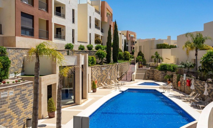 Marbella Apartment | Relaxing Oceanfront Apartment with Pool, A/C & Terrace