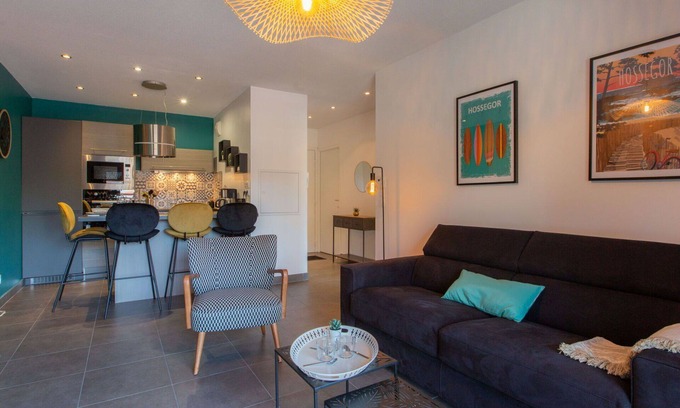 Les Estagnots Apartment | Inviting Apartment for 4 with Ocean View and Terrasse
