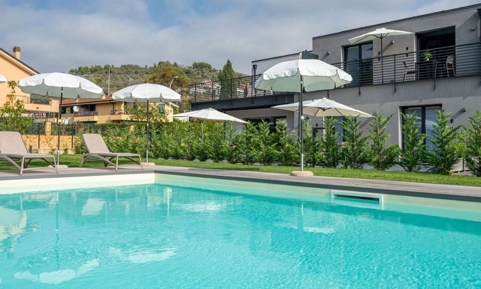 Caramagna Ligure Apartment | Cozy Apartment for 4 with Pool, Ocean View and A/C