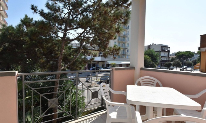 Lido degli Estensi Apartment | Cozy Apartment for 4 with Ocean View and Pet-Friendly Perks