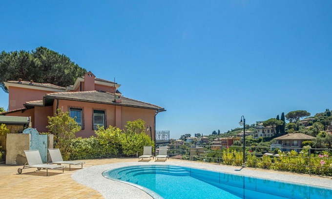 Rapallo Apartment | Ideal Oceanfront Apartment for 4 with Pool and Patio
