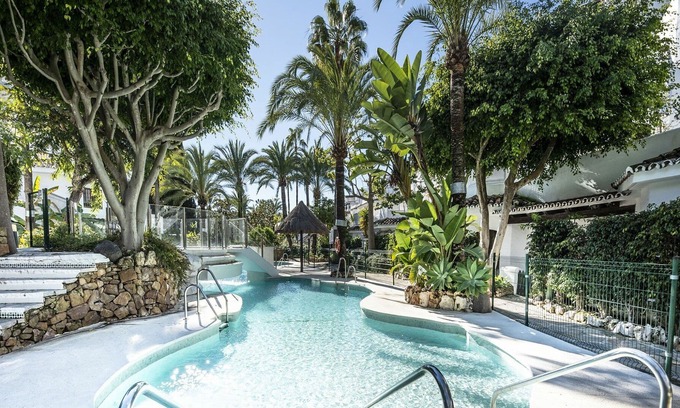 Elviria Apartment | Cosy apartment for 4 people with WIFI, pool, TV and terrace