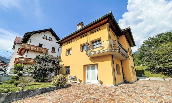 Ovaro Apartment | Comfortable Apartment for 4 with WIFI & Relaxing Balcony