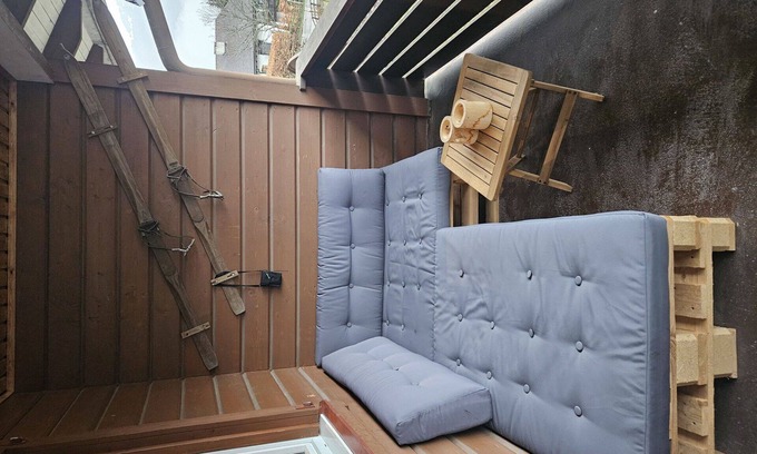 Ruschein Apartment | Cozy Apartment for 5 with WIFI, Terrace & Free Parking