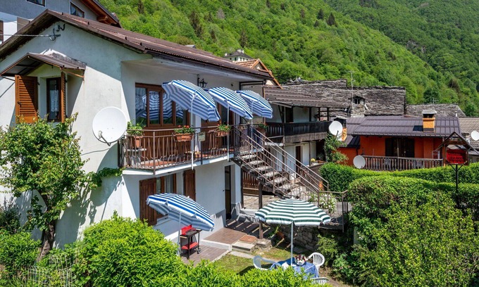 Calasca-Castiglione Apartment | Cozy Apartment for 5 with WIFI, Pets Welcome & Parking