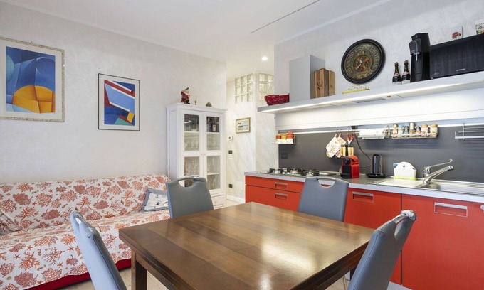 Sanremo Apartment | Cosy apartment for 5 people with pool, WIFI, A/C and terrace