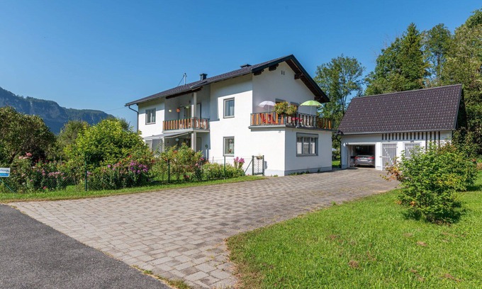 Gallizien Apartment | Inviting Apartment for 6 with Lake View and Pet Friendly