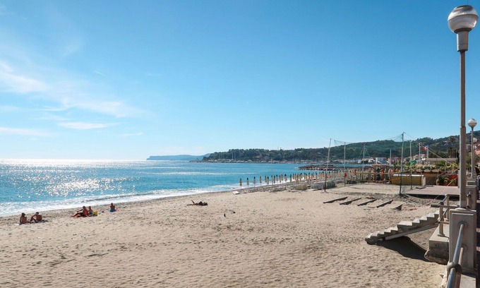 Varazze Apartment | Comfortable Apartment for 6 with Ocean View and A/C